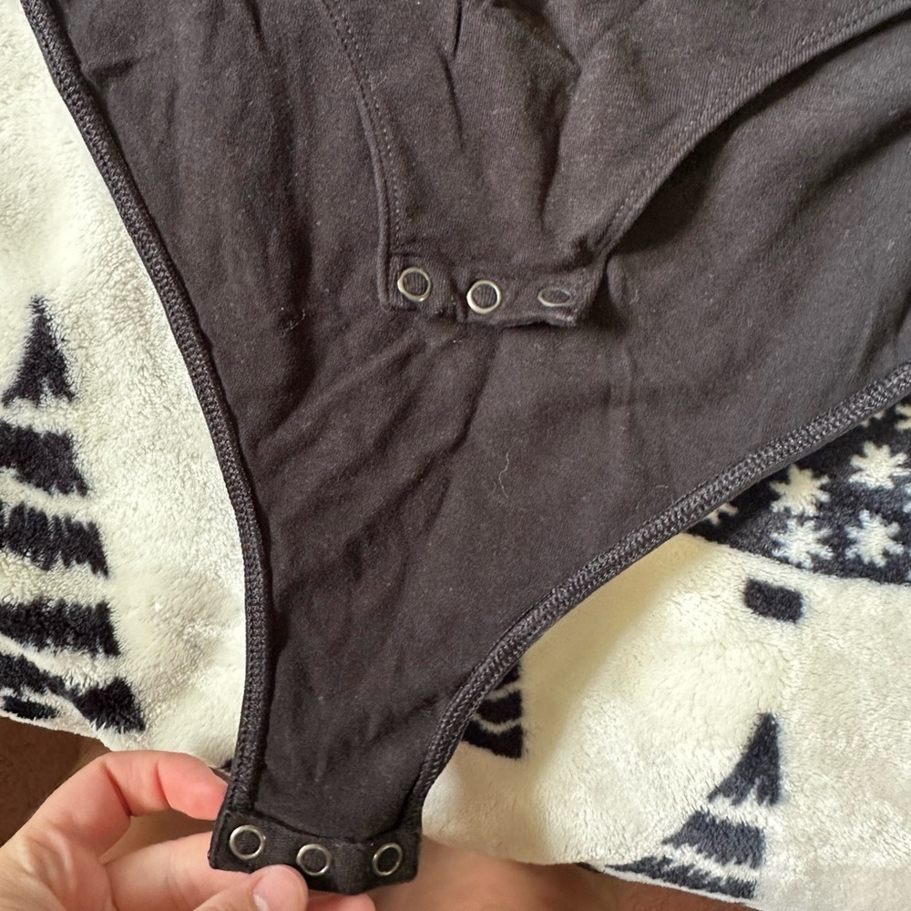 Maurice’s body suit size large - Picture 4 of 4